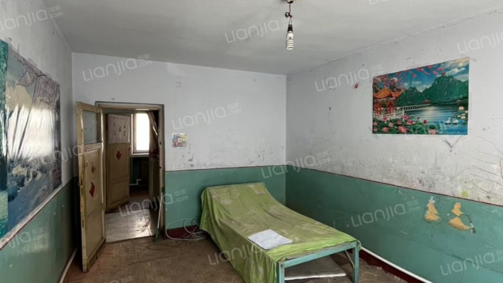 松峰糖果厂家属楼二手房实景图