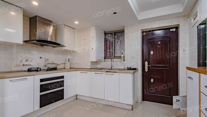 新闸路1730弄二手房实景图