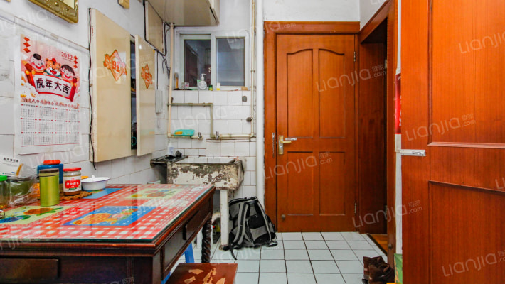 新崇中路二手房实景图