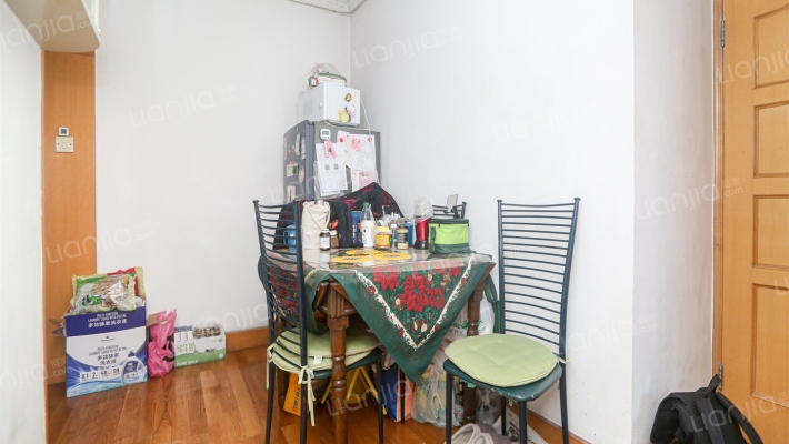 龙阳小区二手房实景图