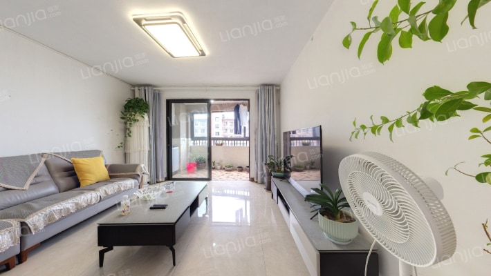 花和雅居二手房实景图