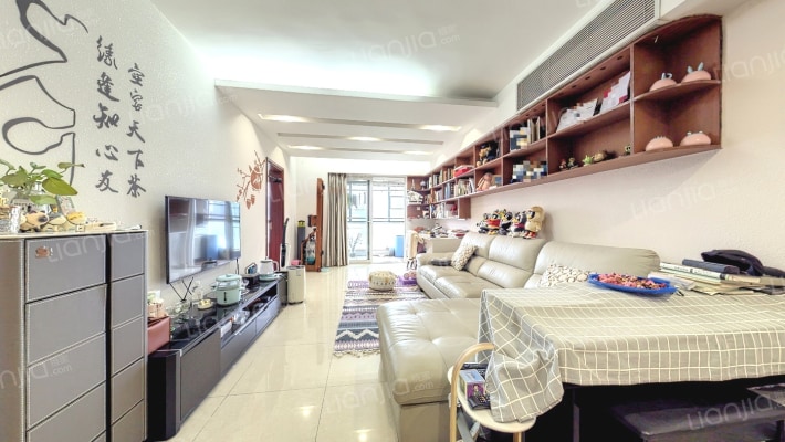 世纪假日广场二手房实景图