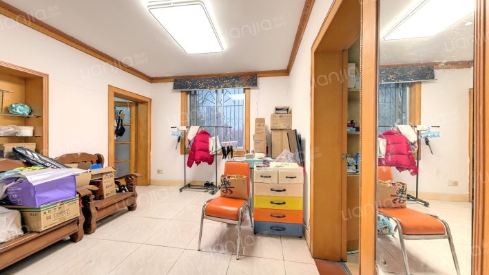 市政新颜小区二手房实景图