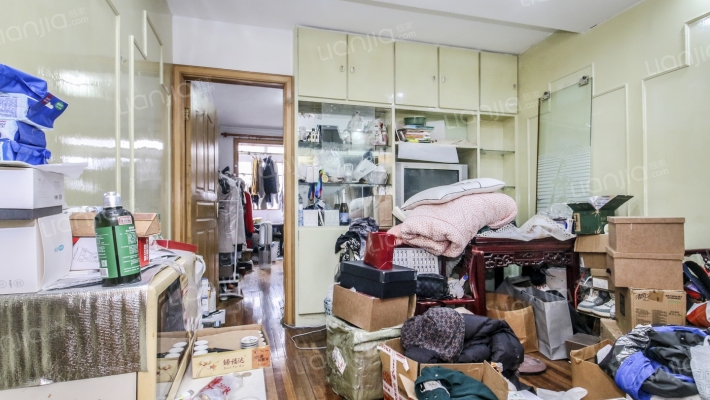 镇宁路405弄二手房实景图