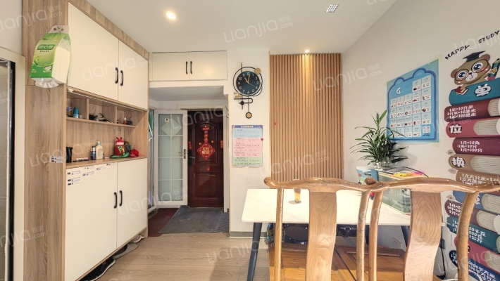 德胜里西街5号院二手房实景图