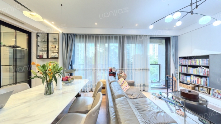 海尚观邸二手房实景图