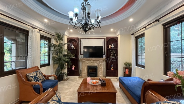 蓝湖郡西岸八组团二手房实景图