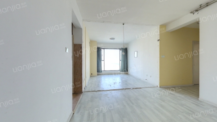 建发翡翠鹭洲二手房实景图
