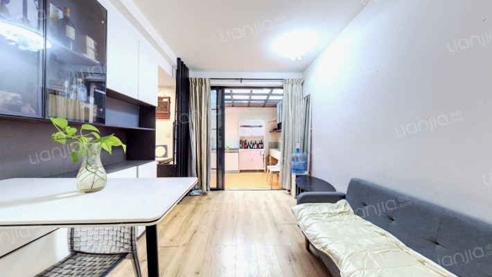 复兴中路1472号二手房实景图