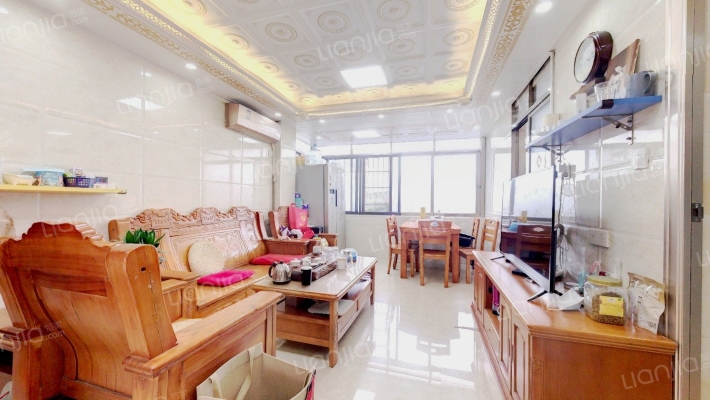 麓景路二手房实景图