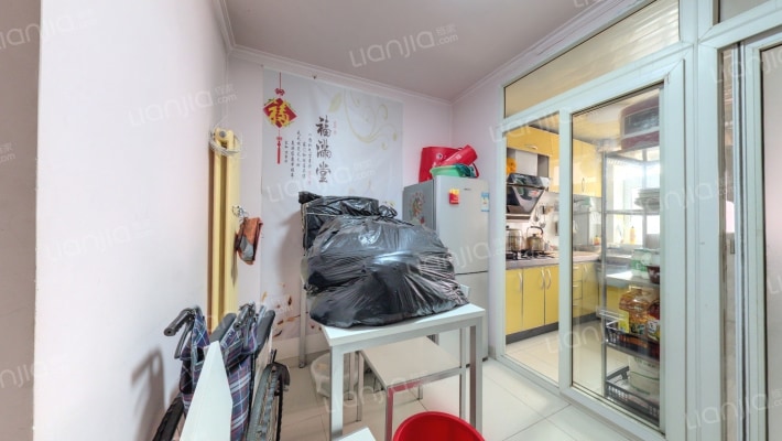 造甲南里二手房实景图