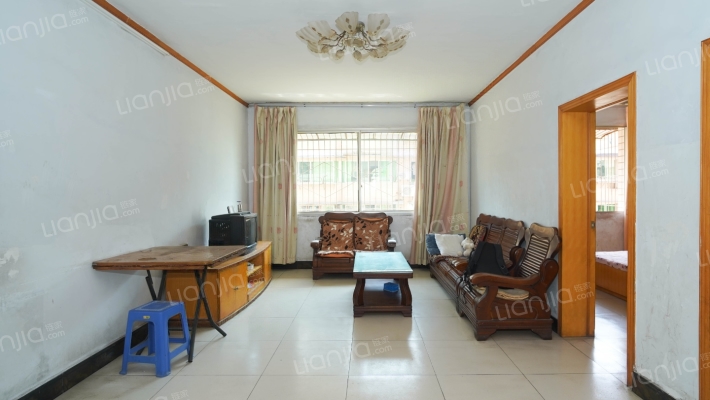 沙龙路二段二手房实景图