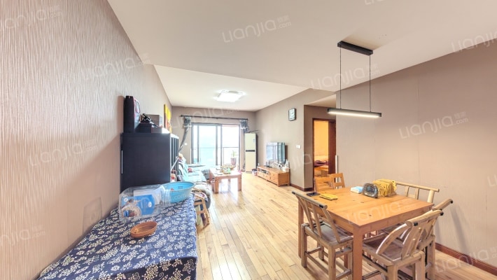 江与城二手房实景图