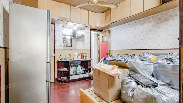 通阁路135弄二手房实景图