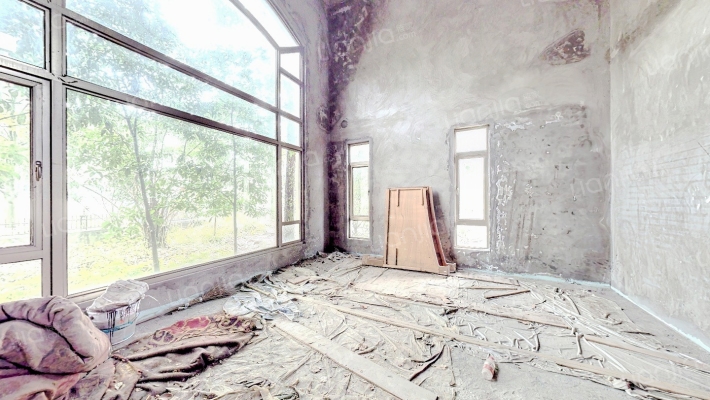 恒大金碧天下依云湖二手房实景图