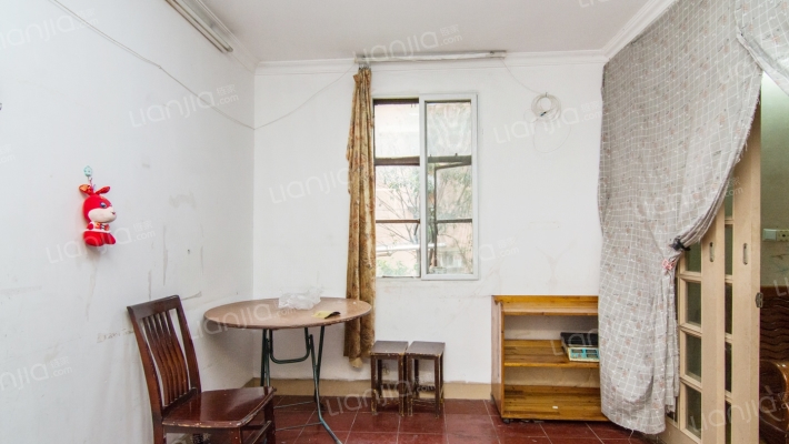 莘松三村二手房实景图