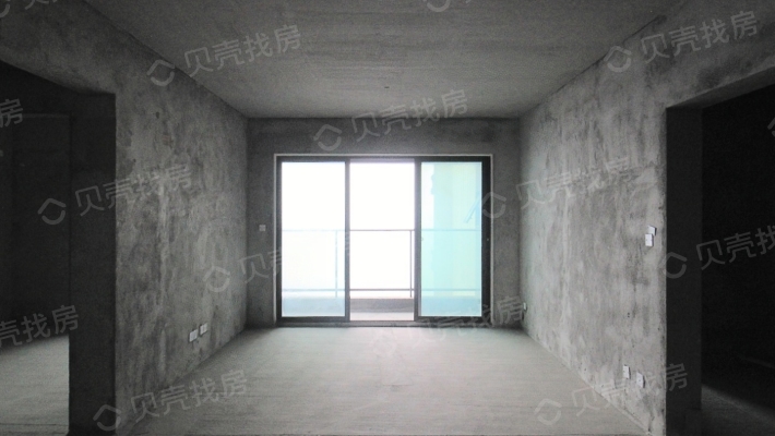 三江国际 117㎡大三室 看江 阳台大 银行无贷款 现房-客厅