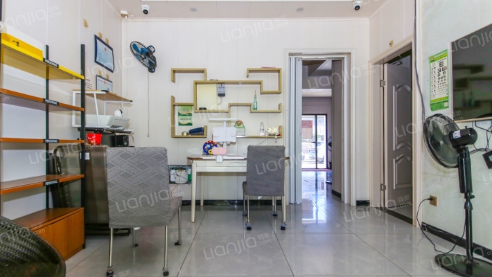 周夹农贸市场二手房实景图