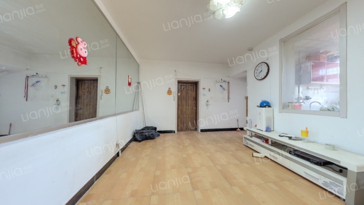 鹿牌家园9号院二手房实景图