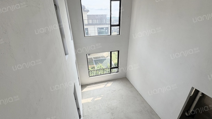 保利公园瑞玺二手房实景图