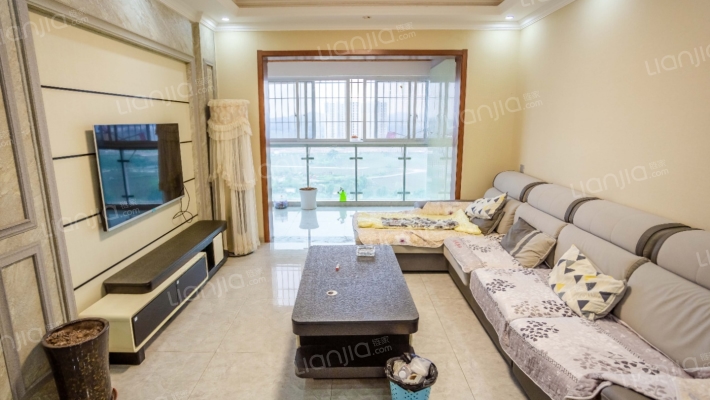 在水一方三期二手房实景图