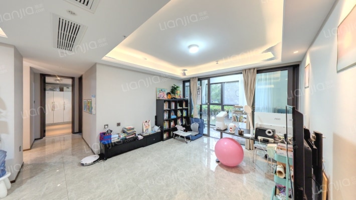 翡翠天域臻园二手房实景图