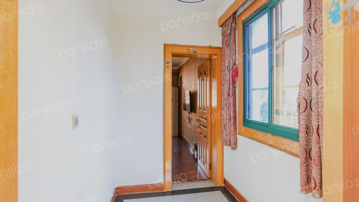 由由四村二手房实景图