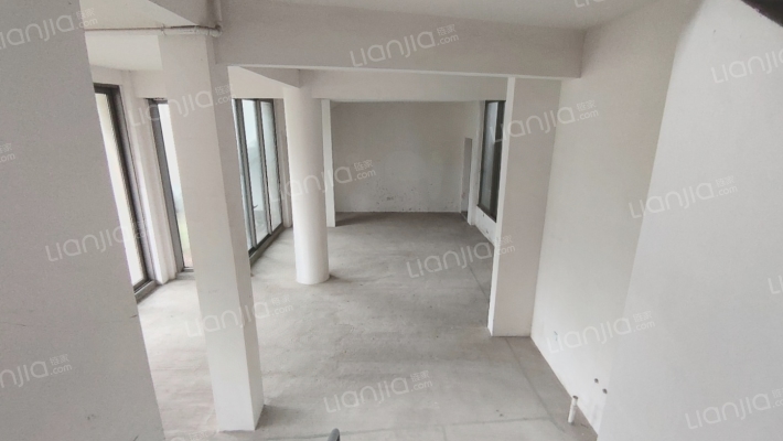 麓湖生态城隐溪岸二手房实景图