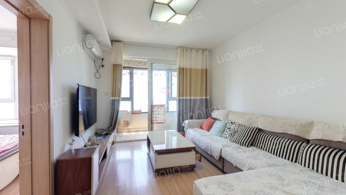 万科大都会天悦苑二手房实景图