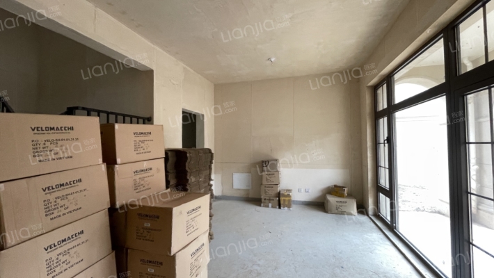 绿城玫瑰园葡萄酒小镇二手房实景图