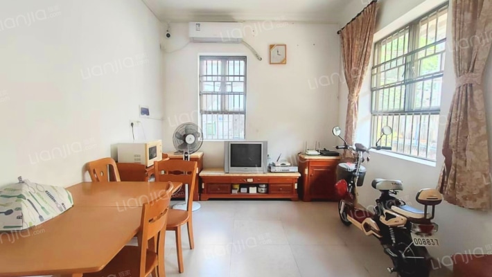 鹅岭北路横街四巷二手房实景图