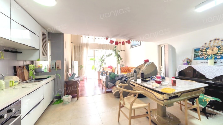 M5朗峰二手房实景图