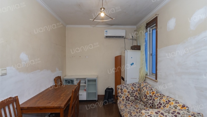 凌兆新村(凌兆路334弄)二手房实景图