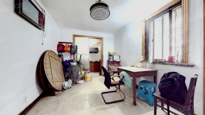 鹤鸣新苑二村二手房实景图