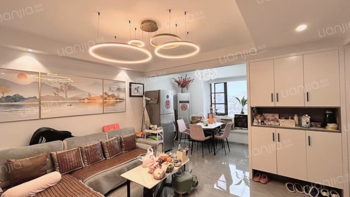 平如里二手房实景图