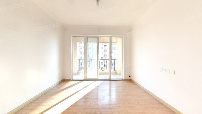 碧桂园滨湖城凤栖湖畔二手房实景图