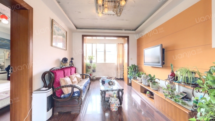 中虹公寓二手房实景图