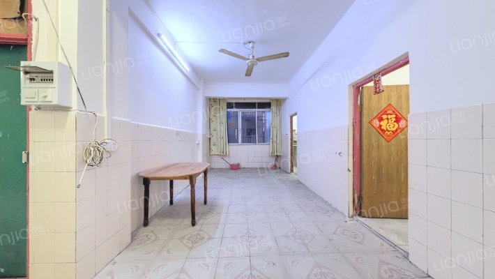 跃华路493号二手房实景图