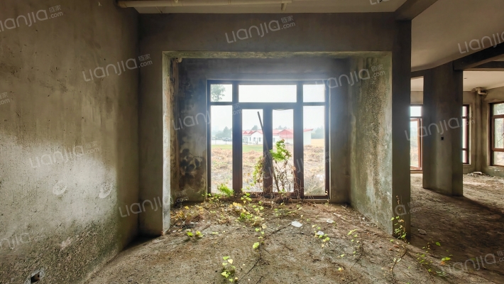 保利国际高尔夫花园莱茵长堤二手房实景图