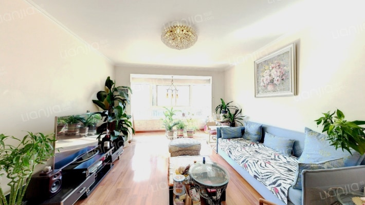 丽湖馨居二手房实景图