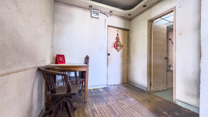 茅台新苑二手房实景图