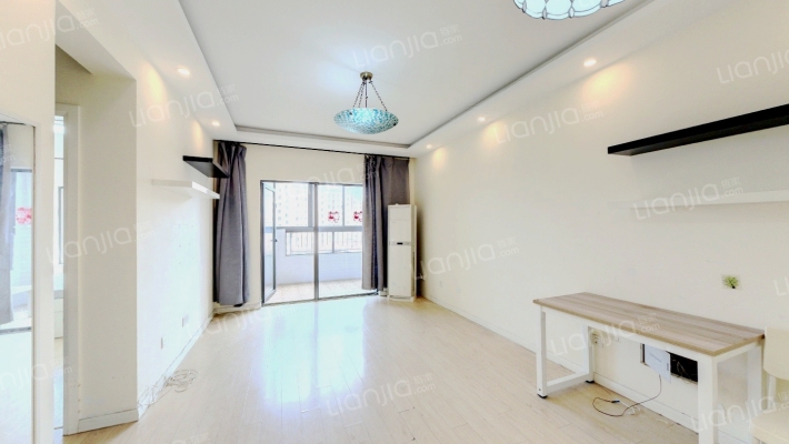 保利金爵公寓二手房实景图