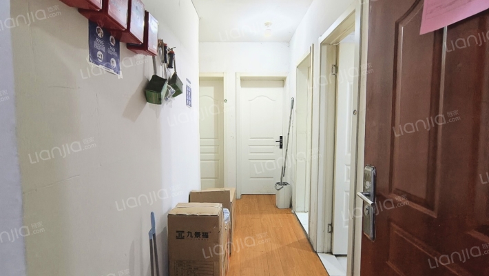 澄畔新村二手房实景图