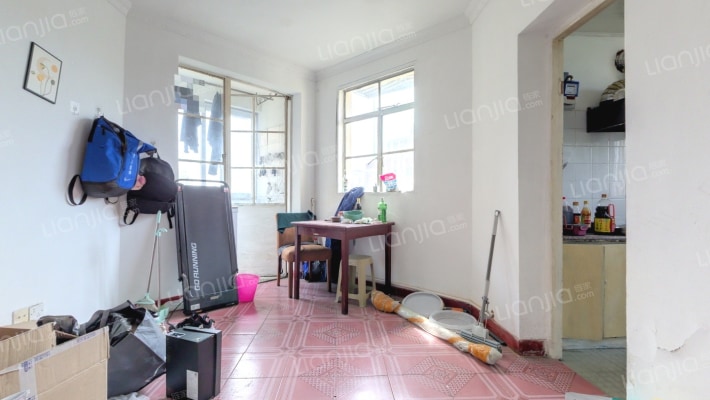 桃浦六村绿春苑二手房实景图