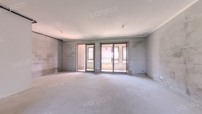 水岸8号A区二手房实景图