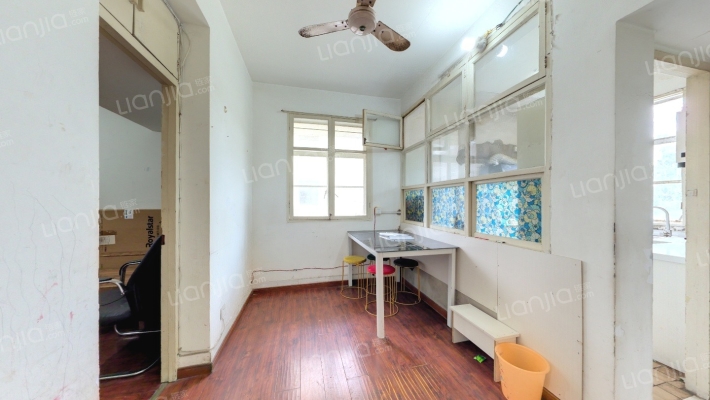 梅怡新村二手房实景图