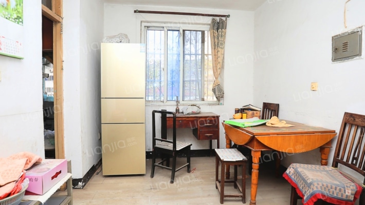 东岳巷十四号大院二手房实景图