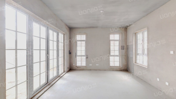 万科莫亚小镇二手房实景图