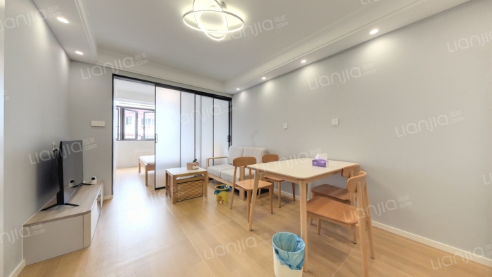 上钢三村二手房实景图