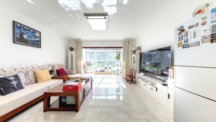 世华水岸B区二手房实景图